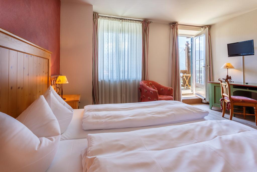 Landkomforthotel Panorama & Restaurant Bella Vista 가르미슈파르텐키르헨 객실 사진