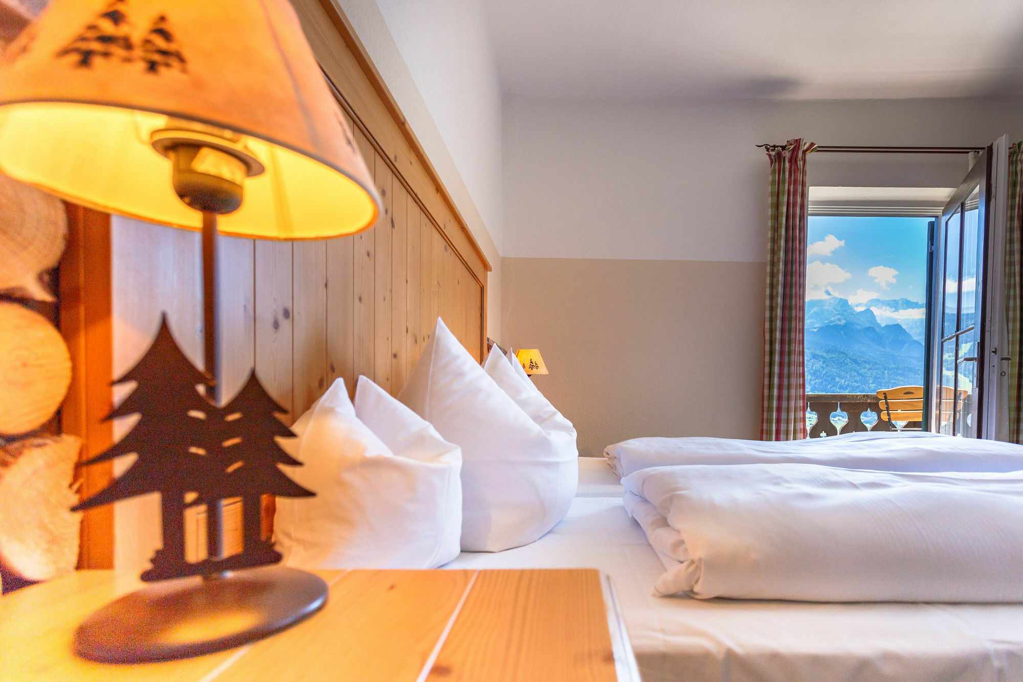 Landkomforthotel Panorama & Restaurant Bella Vista 가르미슈파르텐키르헨 외부 사진